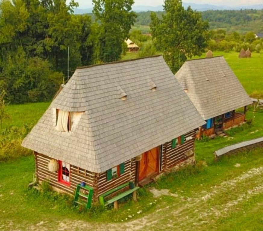 Гостевой дом Complex tradițional Casa din Vale Breb-45